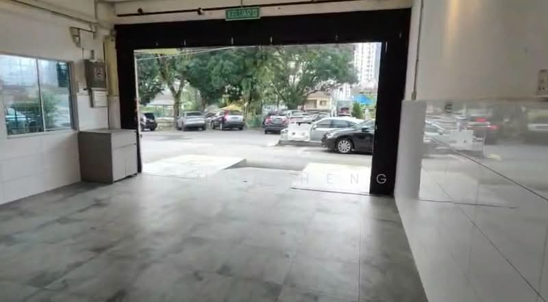 Kedai untuk Disewa di Kuchai Lama (Kuala Lumpur) - Damon Heng - Entrance - PropertyGuru.com.my