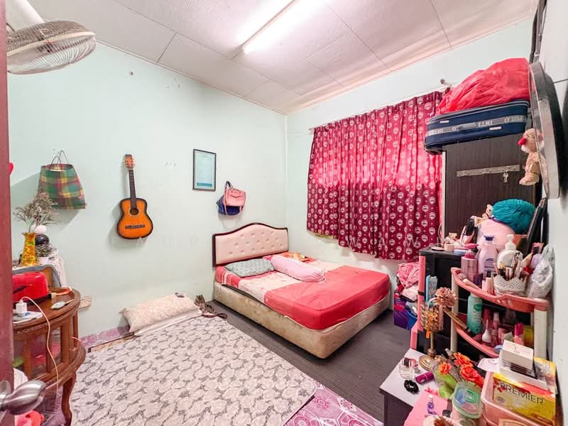 1-storey Terraced House for Sale in Ampang (Selangor) - Fauran Nawawi - Bedroom - PropertyGuru.com.my