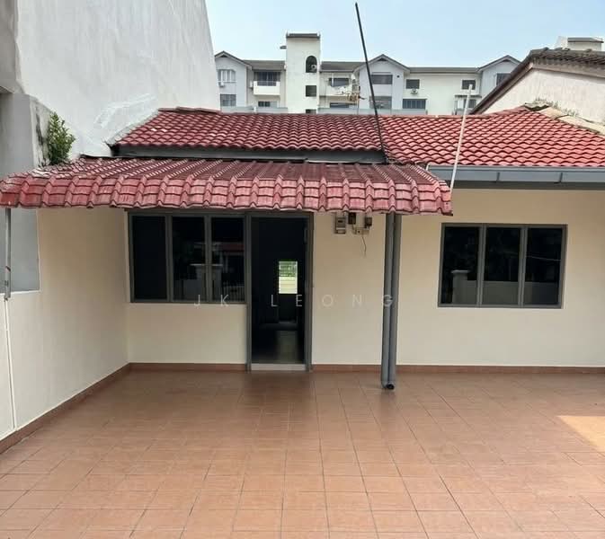 Flat for Sale at Seksyen 17 Petaling Jaya - JK Leong - Exterior - PropertyGuru.com.my