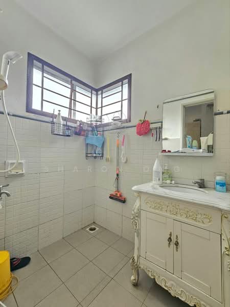 2-storey Terraced House for Sale in Taman Setia Indah (Tebrau) - Sharon Ong - Bathroom - PropertyGuru.com.my