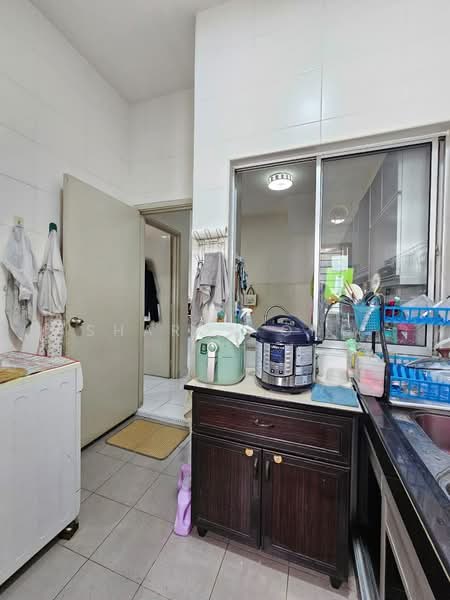 2-storey Terraced House for Sale in Taman Setia Indah (Tebrau) - Sharon Ong - Kitchen - PropertyGuru.com.my