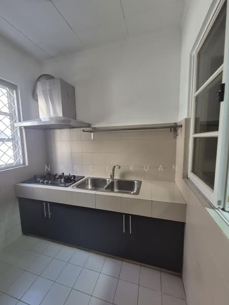 2-storey Terraced House for Rent in Mutiara Damansara (Selangor) - Nancy Kuan - Kitchen - PropertyGuru.com.my
