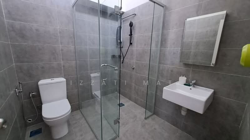 2-storey Terraced House for Rent in Dengkil (Selangor) - Izzati Mat - Bathroom - PropertyGuru.com.my
