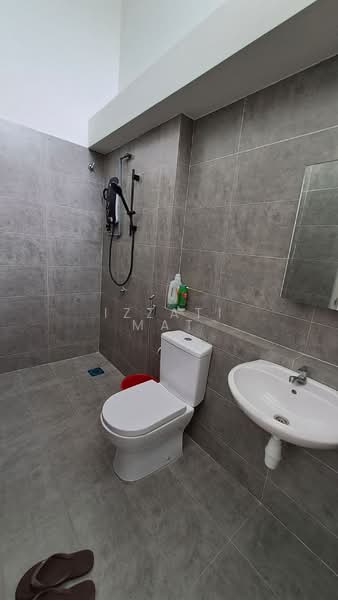 2-storey Terraced House for Rent in Dengkil (Selangor) - Izzati Mat - Bathroom - PropertyGuru.com.my