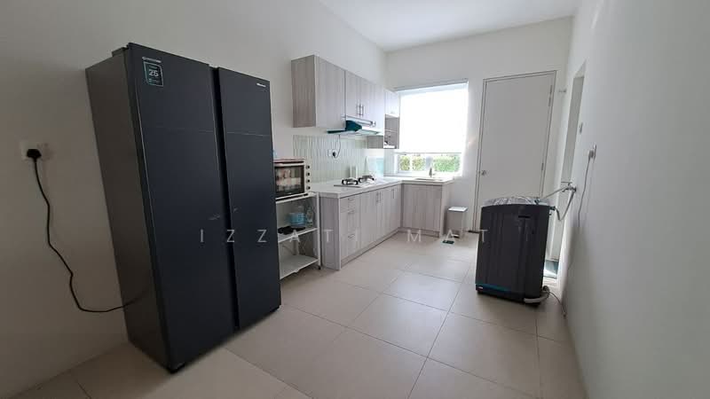 2-storey Terraced House for Rent in Dengkil (Selangor) - Izzati Mat - Kitchen - PropertyGuru.com.my