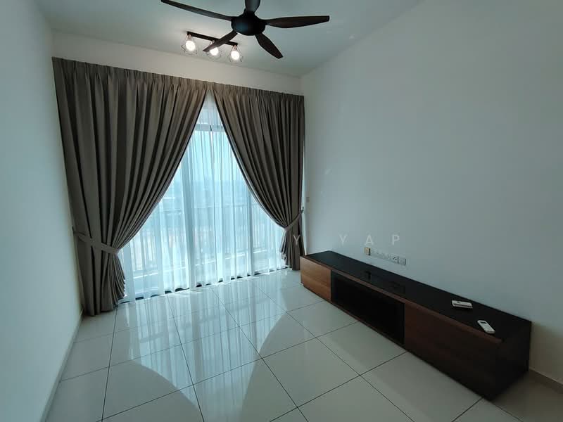 Servis Apartment untuk Dijual di The Cruise Residence - Jeffrey Yap - Living Room - PropertyGuru.com.my