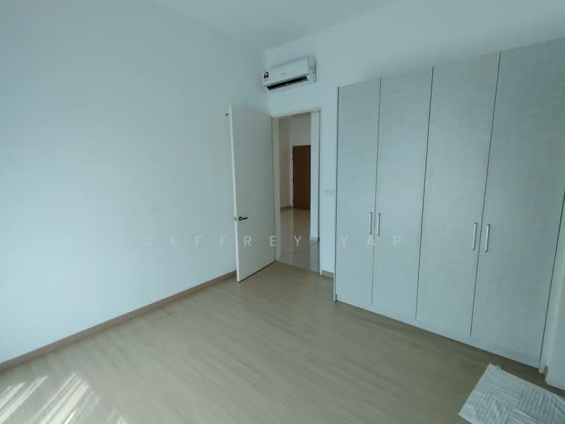 Servis Apartment untuk Dijual di The Cruise Residence - Jeffrey Yap - Bedroom - PropertyGuru.com.my