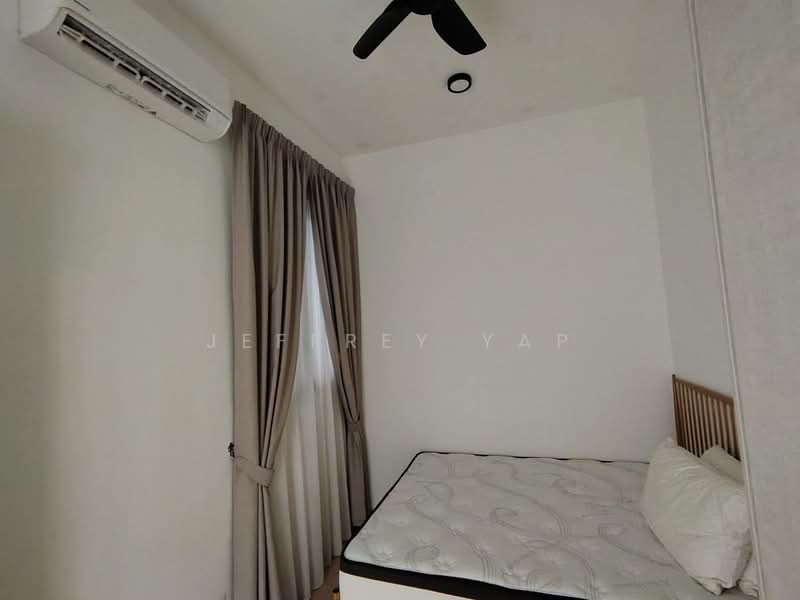 Servis Apartment untuk Dijual di The Cruise Residence - Jeffrey Yap - Bedroom - PropertyGuru.com.my