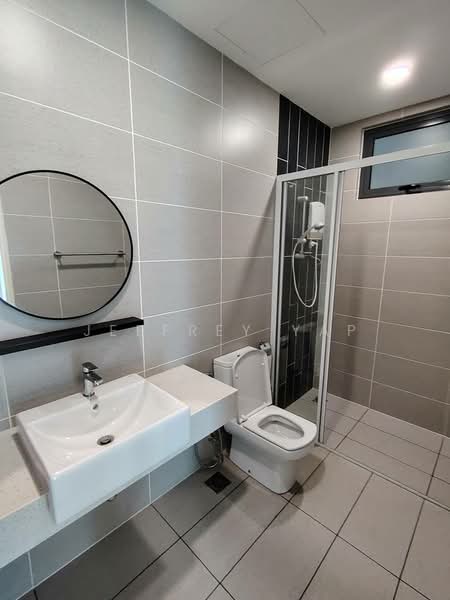 Servis Apartment untuk Dijual di The Cruise Residence - Jeffrey Yap - Bathroom - PropertyGuru.com.my