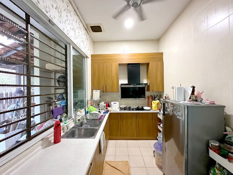 Rumah Berkembar untuk Dijual di Seksyen U2 (Saujana) - Vincent Liaw - Kitchen - PropertyGuru.com.my