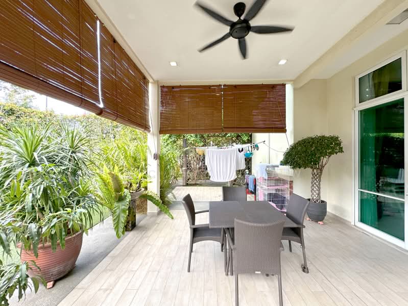 Rumah Berkembar untuk Dijual di Seksyen U2 (Saujana) - Vincent Liaw - Balcony - PropertyGuru.com.my