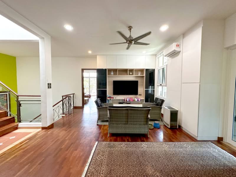 Rumah Berkembar untuk Dijual di Seksyen U2 (Saujana) - Vincent Liaw - Living Room - PropertyGuru.com.my