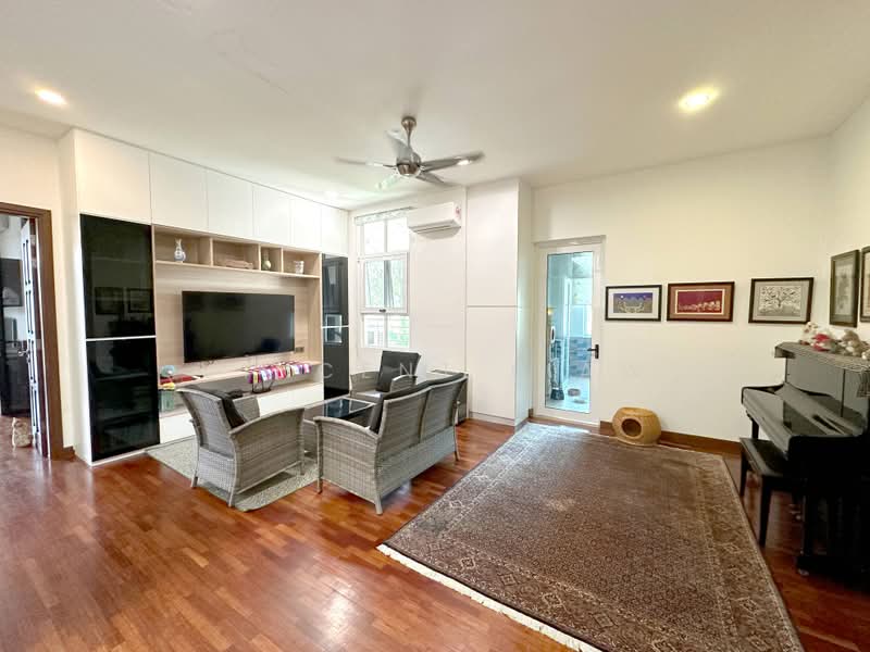 Rumah Berkembar untuk Dijual di Seksyen U2 (Saujana) - Vincent Liaw - Living Room - PropertyGuru.com.my