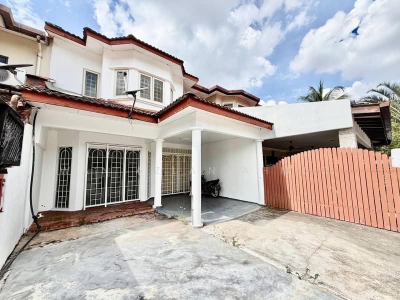 2-storey Terraced House for Sale in Seksyen 7 (Shah Alam) - Wan Azlan Ahmad - PropertyGuru.com.my