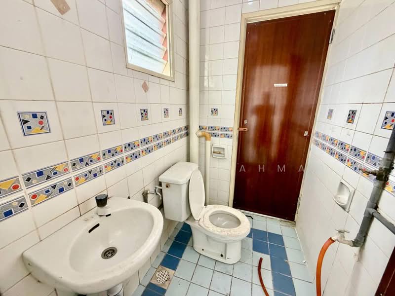 2-storey Terraced House for Sale in Seksyen 7 (Shah Alam) - Wan Azlan Ahmad - PropertyGuru.com.my