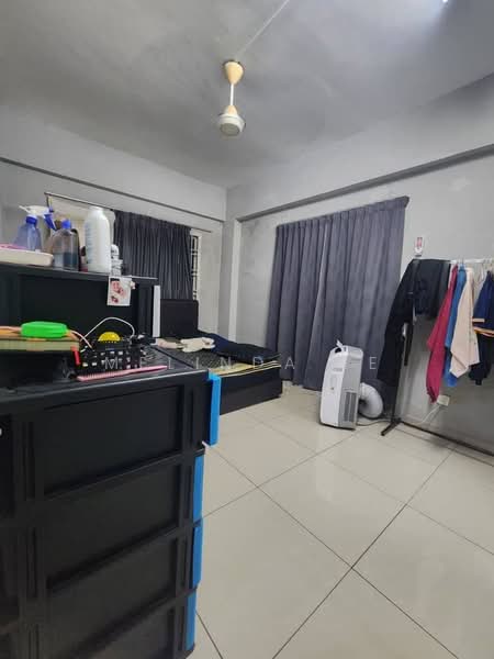 Pangsapuri untuk Dijual di Sri Kenari Apartment - Melinda Ee - Bedroom - PropertyGuru.com.my