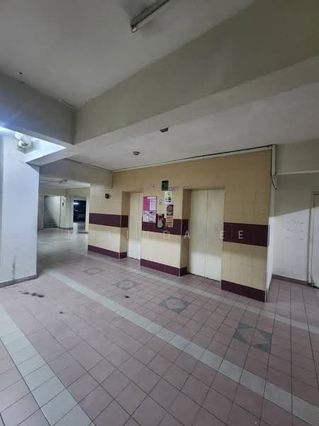 Pangsapuri untuk Dijual di Sri Kenari Apartment - Melinda Ee - Lobby - PropertyGuru.com.my