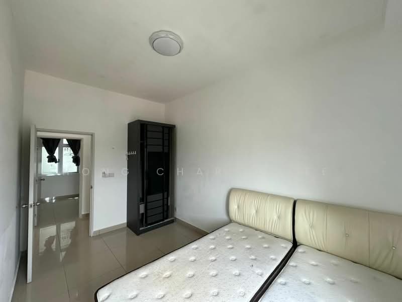Service Residence for Rent at Meridin Bayvue @ Sierra Perdana - Hong Charng Lee - Bedroom - PropertyGuru.com.my