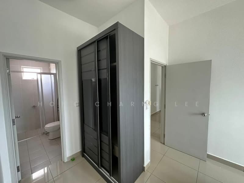 Service Residence for Rent at Meridin Bayvue @ Sierra Perdana - Hong Charng Lee - Bathroom - PropertyGuru.com.my
