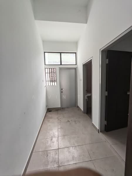 Rumah Teres untuk Disewa di Bandar Kinrara Seksyen 1 (Bandar Kinrara) - Alvin Teh - Corridor - PropertyGuru.com.my