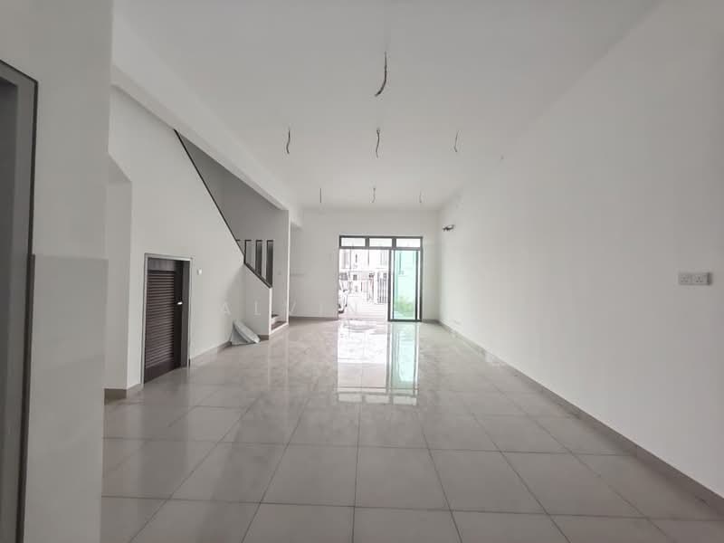 Rumah Teres untuk Disewa di Bandar Kinrara Seksyen 1 (Bandar Kinrara) - Alvin Teh - Living Room - PropertyGuru.com.my