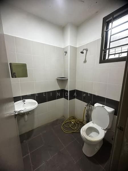 Rumah Teres 2 Tingkat untuk Dijual di Bandar Tiram (Ulu Tiram) - Melinda Ee - Bathroom - PropertyGuru.com.my