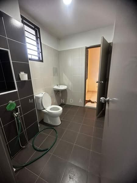 Rumah Teres 2 Tingkat untuk Dijual di Bandar Tiram (Ulu Tiram) - Melinda Ee - Bathroom - PropertyGuru.com.my