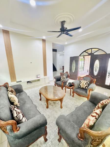 Rumah Banglo untuk Disewa di Klang (Selangor) - Erin Yusof - Living Room - PropertyGuru.com.my