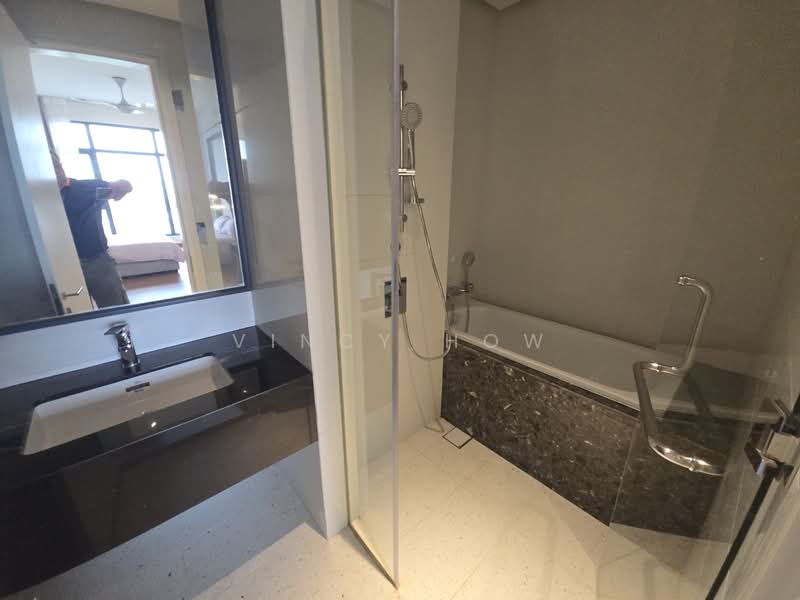 Servis Apartment untuk Disewa di Oxford Residences @ Pavilion Embassy - Vincy How - Bathroom - PropertyGuru.com.my
