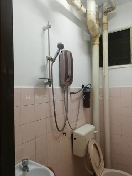 Apartment for Sale at Greenview Apartment - Maggie Kho - Bathroom - PropertyGuru.com.my