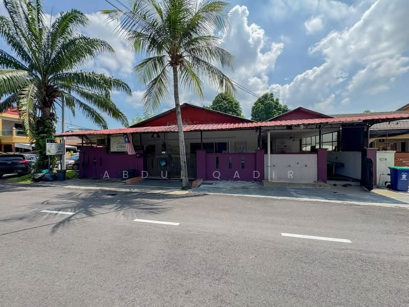 Rumah Teres 1 Tingkat untuk Dijual di Taman Sri Serdang (Seri Kembangan) - Abdul Qadir - PropertyGuru.com.my