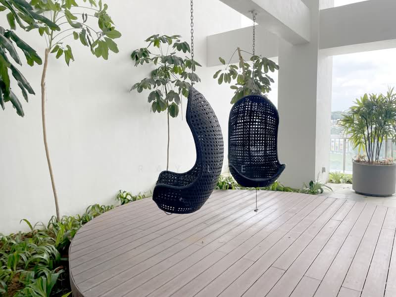 Kediaman Servis untuk Dijual di Pacific Star (Service Residence) - Ray Lee - Balcony - PropertyGuru.com.my