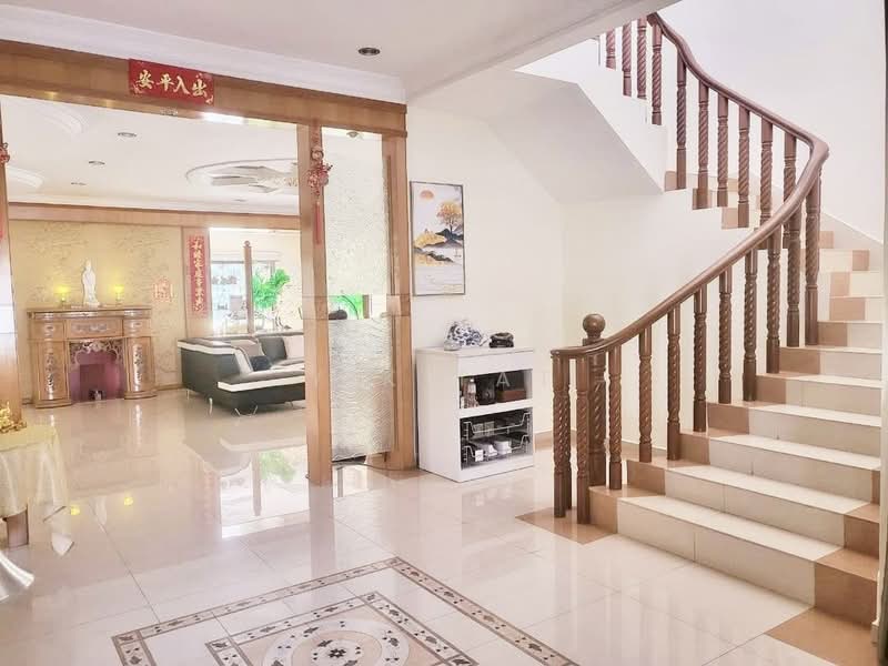 Bungalow for Sale in Bandar Putra (Kulai) - Yik Tat - PropertyGuru.com.my