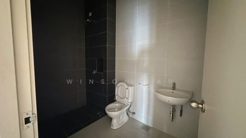 Pangsapuri untuk Dijual di Impian Senibong Apartment - Winson Yap - Bathroom - PropertyGuru.com.my