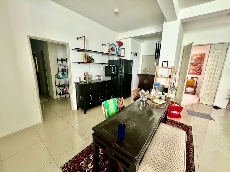 Condominium for Rent at 10 Island Resort - Danick Teoh - Dining Room - PropertyGuru.com.my