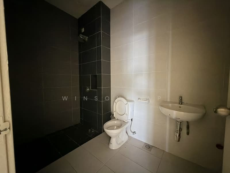 Pangsapuri untuk Dijual di Impian Senibong Apartment - Winson Yap - Bathroom - PropertyGuru.com.my