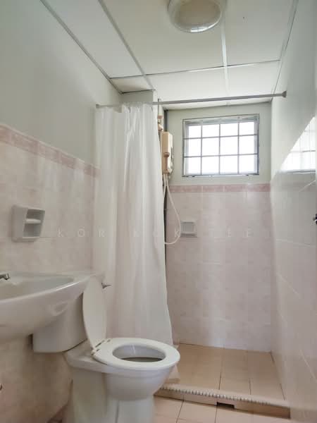 Apartment for Rent at Sri Pinang Apartment - Kor Kok Tee - Bathroom - PropertyGuru.com.my