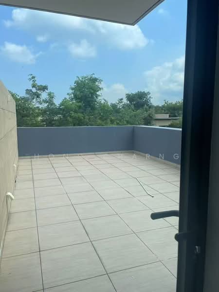 Twin Villa for Rent in Forest City (Gelang Patah) - Hong Charng Lee - Balcony - PropertyGuru.com.my