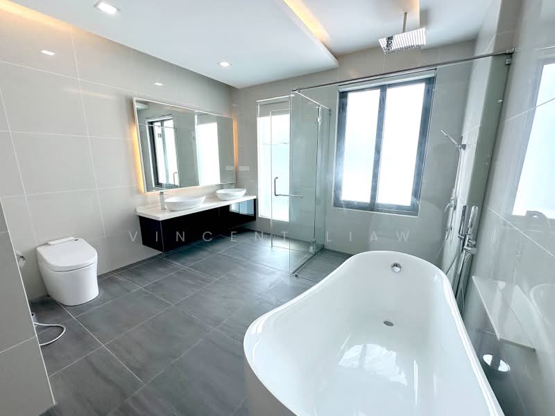Rumah Banglo untuk Dijual di Saujana (Selangor) - Vincent Liaw - Bathroom - PropertyGuru.com.my