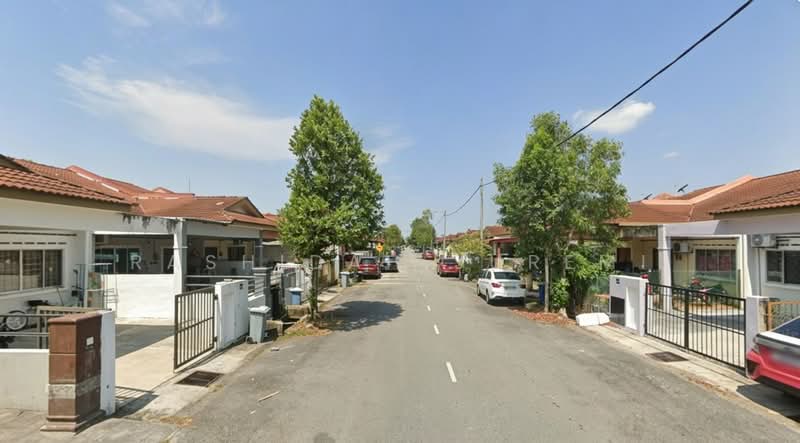 1-storey Terraced House for Sale in Banting (Selangor) - Rashidah Juremi - Exterior - PropertyGuru.com.my