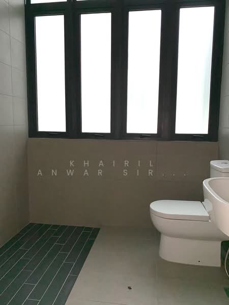 Service Residence for Sale at H2O Residences - Khairil Anwar Sirajudin - Bathroom - PropertyGuru.com.my