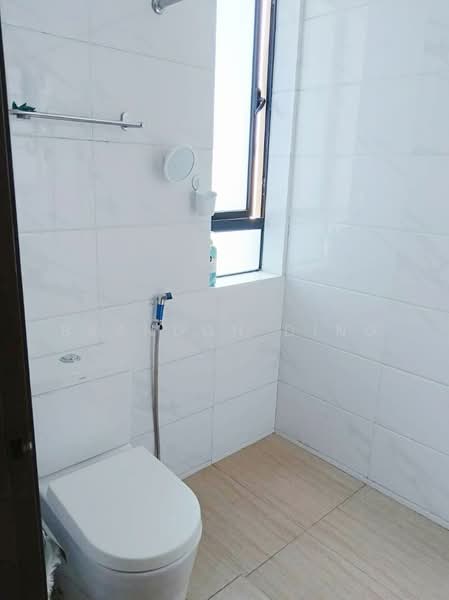 Servis Apartment untuk Disewa di Country Garden Central Park - Brandon Ding - Bathroom - PropertyGuru.com.my