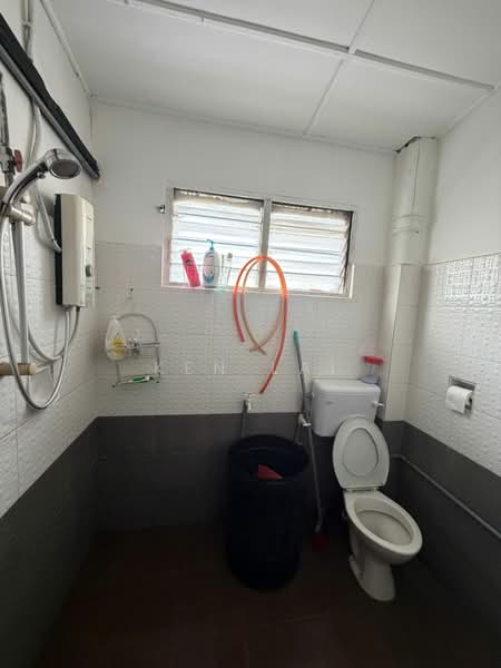2-storey Terraced House for Sale in Taman Kepong (Kepong) - Ken Lai - Bathroom - PropertyGuru.com.my