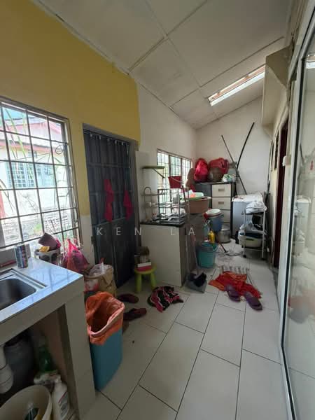 2-storey Terraced House for Sale in Taman Kepong (Kepong) - Ken Lai - Kitchen - PropertyGuru.com.my