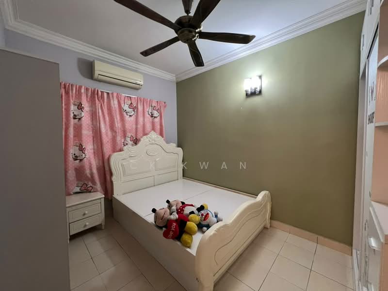 Apartment for Rent at Serdang Villa Apartment - CK Kwan - Bedroom - PropertyGuru.com.my