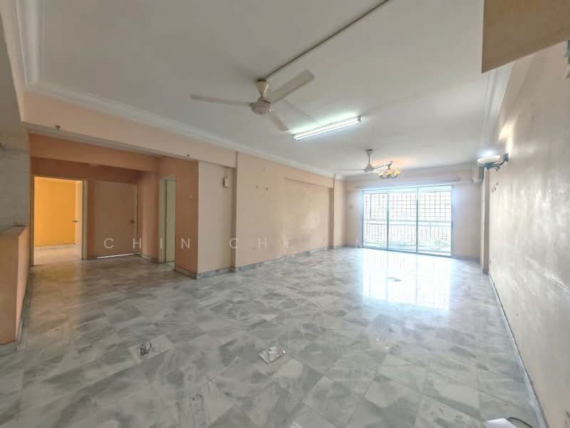 Kondominium untuk Dijual di Seri Mas Condominium - Chin Chee Meng - Living Room - PropertyGuru.com.my