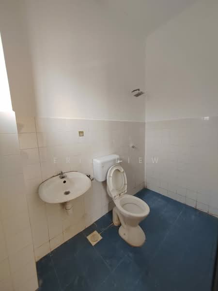 Rumah Teres 2 Tingkat untuk Disewa di Bandar Mahkota Cheras (Cheras) - Eric Liew - Bathroom - PropertyGuru.com.my