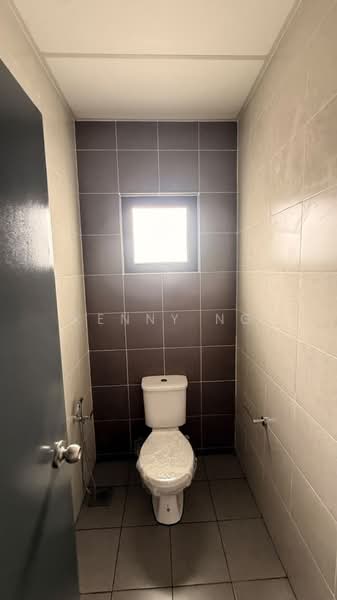 Shop for Rent in Bukit Jelutong (Shah Alam) - Kenny Ng - Bathroom - PropertyGuru.com.my