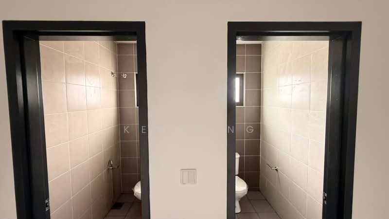 Shop for Rent in Bukit Jelutong (Shah Alam) - Kenny Ng - Bathroom - PropertyGuru.com.my
