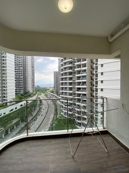 Kondominium untuk Disewa di Lovell @ Country Garden Danga Bay - Hong Charng Lee - Balcony - PropertyGuru.com.my